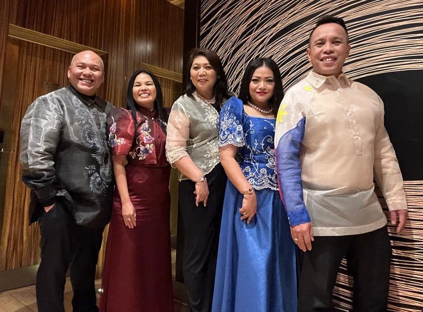 Filipino community leaders attend Buckingham Palace reception